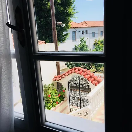 Vasiliki's Under The Castle Apartment *