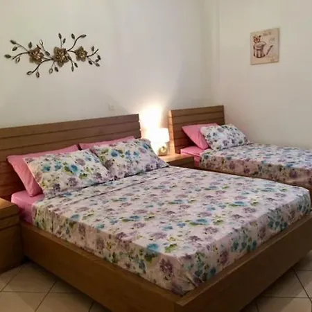 Vasiliki's Under The Castle *