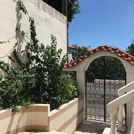 Vasiliki's Under The Castle Apartamento Kalamata