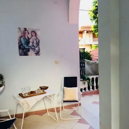 Vasiliki's Under The Castle Apartment